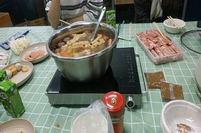 chafing dish.jpg