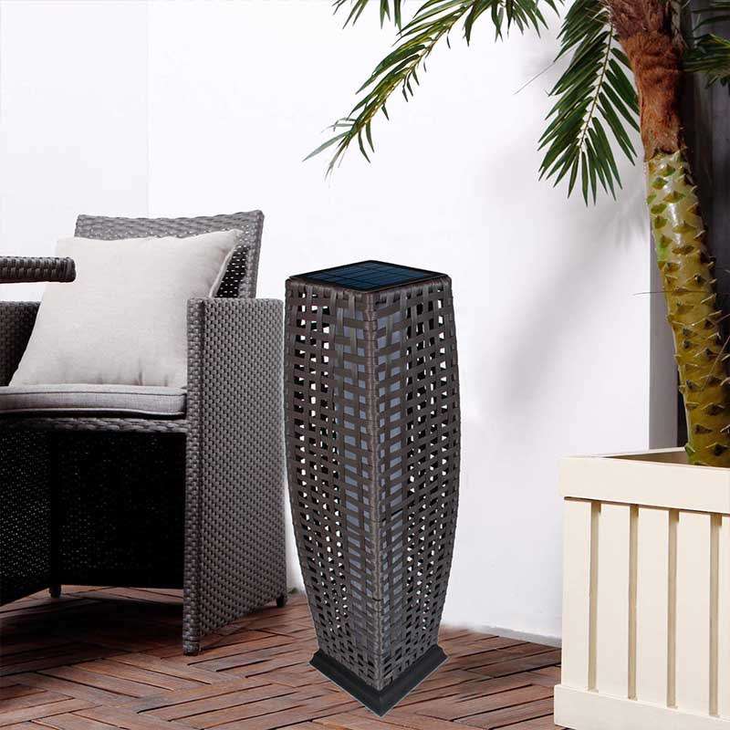 Solar Rattan Lamp