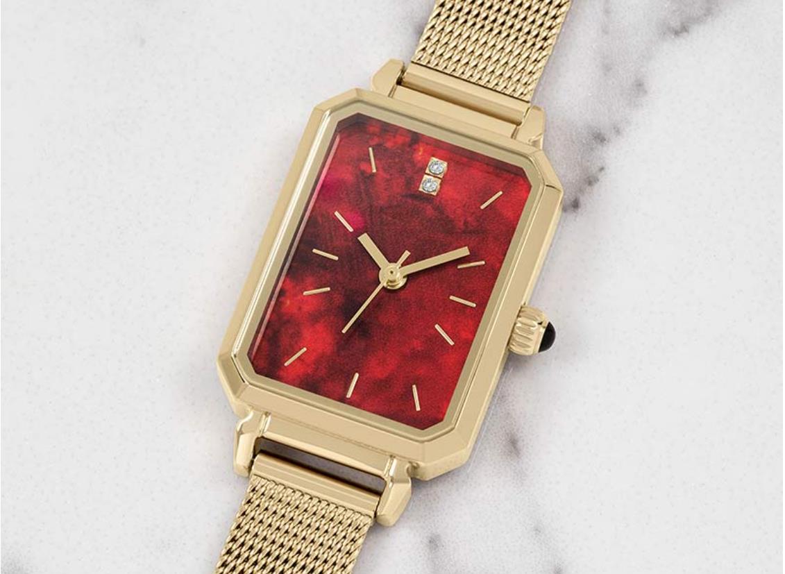 How to customize a square shape watch?