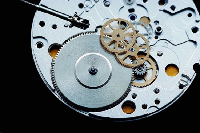 Why are mechanical watches more expensive than quartz watches?